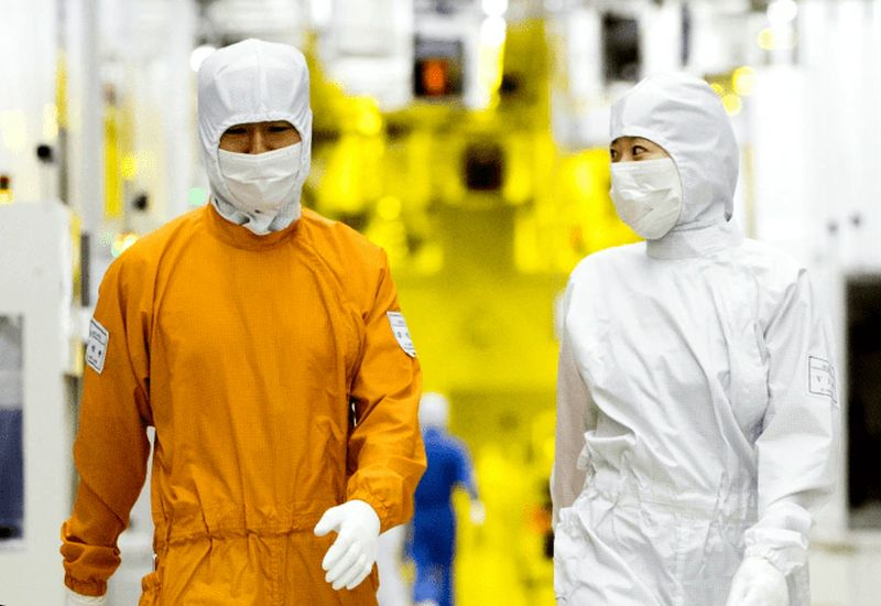 Samsung çalışanları yıllık 400 bin dolarlık prim için protesto ediyor