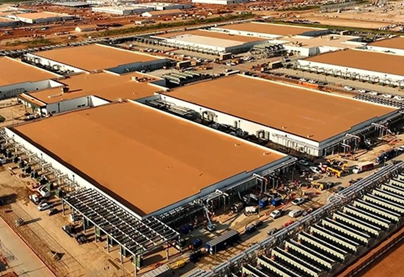 Microsoft, Oracle ve OpenAI’nin başaramadığı yaklaşık 1 GW’luk bir veri merkezini Texas'ta devralacak.