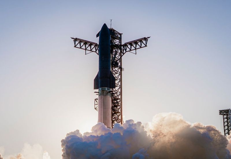 SpaceX, özel yatırımcılardan fon toplayarak halka arz yoluyla sermayenin yaklaşık %25'ini toplamayı planlıyor