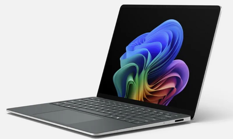 Microsoft, ürün eksikliği nedeniyle tüm Surface tablet ve dizüstü bilgisayarların fiyatını bazen 500 dolara kadar yükseltti.
