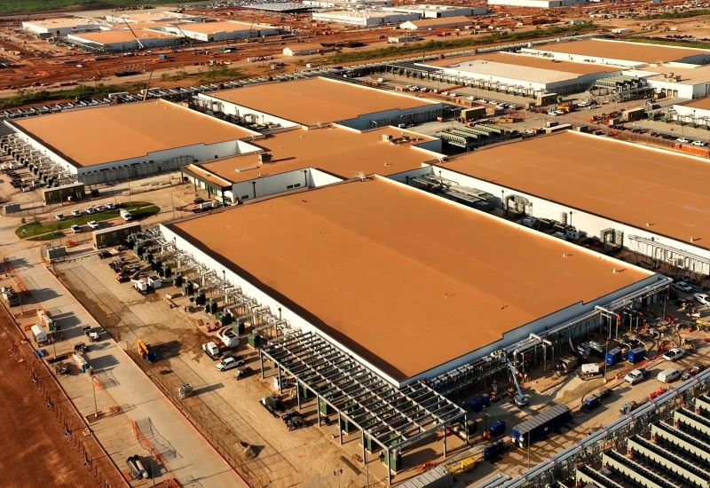 OpenAI, halka arz öncesi yatırımcı endişesini azaltmak için veri merkezi inşaatını kısalttı