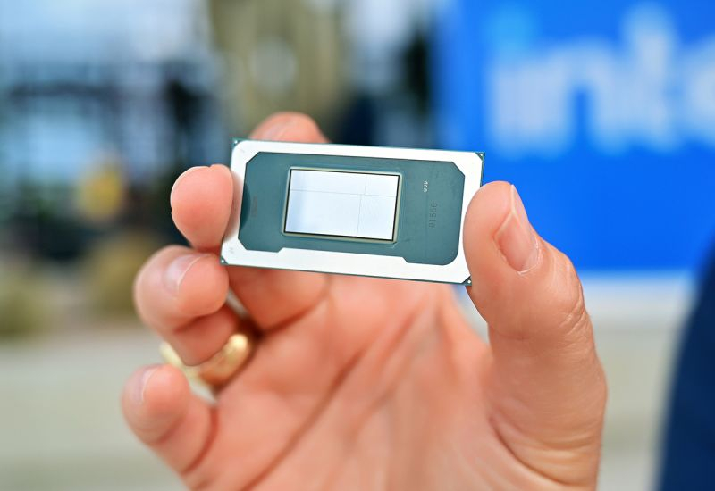 AI‑büm, Intel işlemcilerine olan talebi yükseltti ve rapordan sonra hisse senetleri %20 arttı