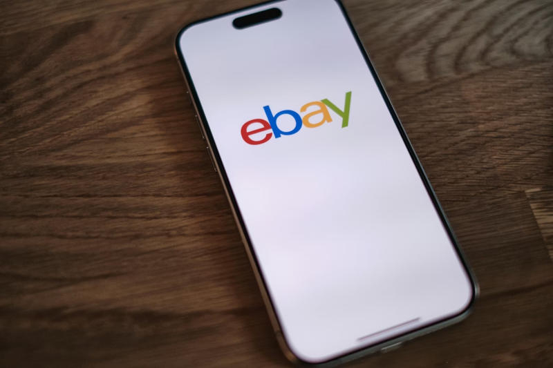 Ebay, GameStop’un 56 milyar dolarlık satın alma teklifini indirimli ve karlı olmayan bir anlaşma olarak reddetti.