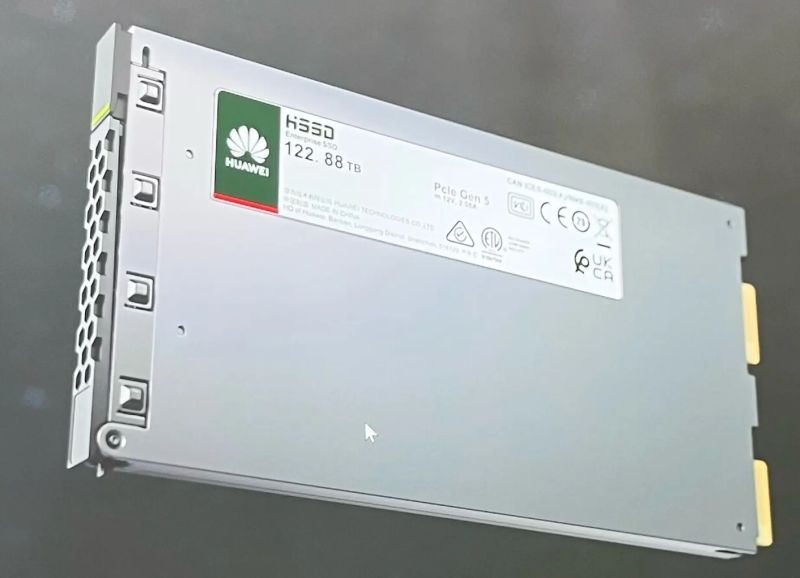 Huawei, yüksek teknoloji flash bellek kullanmadan 122 TB kapasiteli bir SSD üretme yöntemini geliştirdi