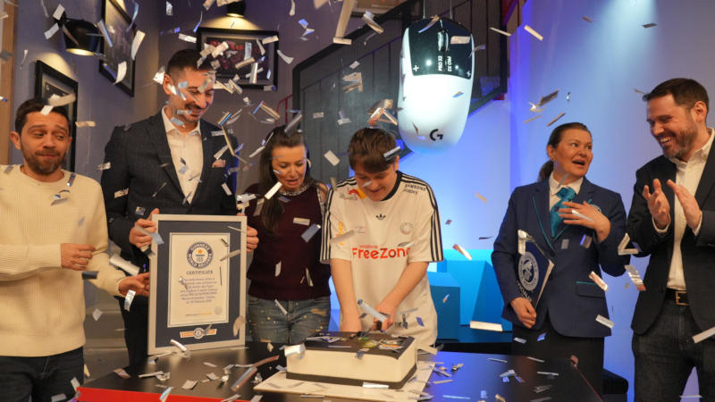 Logitech G Pro X2 Superstrike, tıklama sayısı açısından Guinness Dünya Rekoru'nu kırdı, ancak bazı oyunlarda hileci olarak adlandırıldı