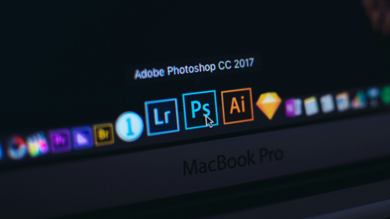 Adobe yıkıntıda: rakipler şirketin ürünlerinde fiyat zayıflığını ortaya çıkardı
