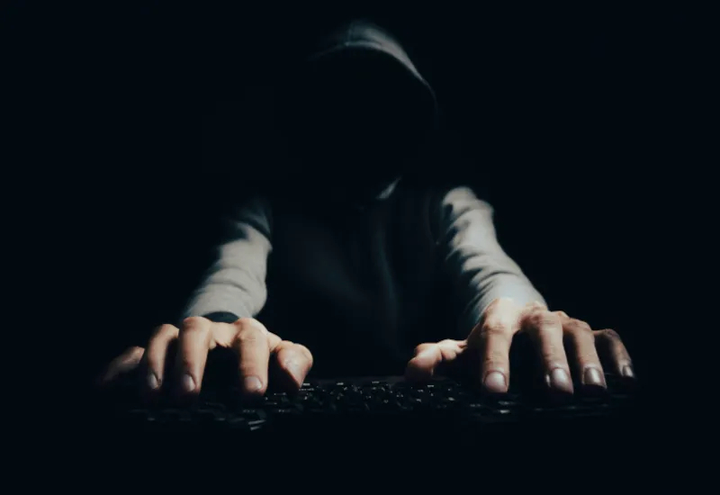 Google, ilk kez iki faktörlü kimlik doğrulamayı ihlal eden sıfır gün yapay zeka açıklarını tespit etti ve engelledi