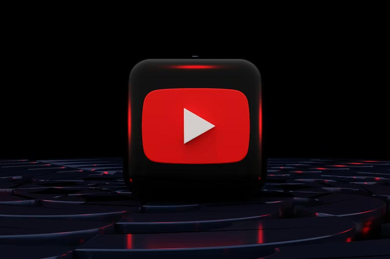 YouTube, videolarında izleyicilere AI-bord ile karşılaşmalar hakkında anket yapmaya başladı