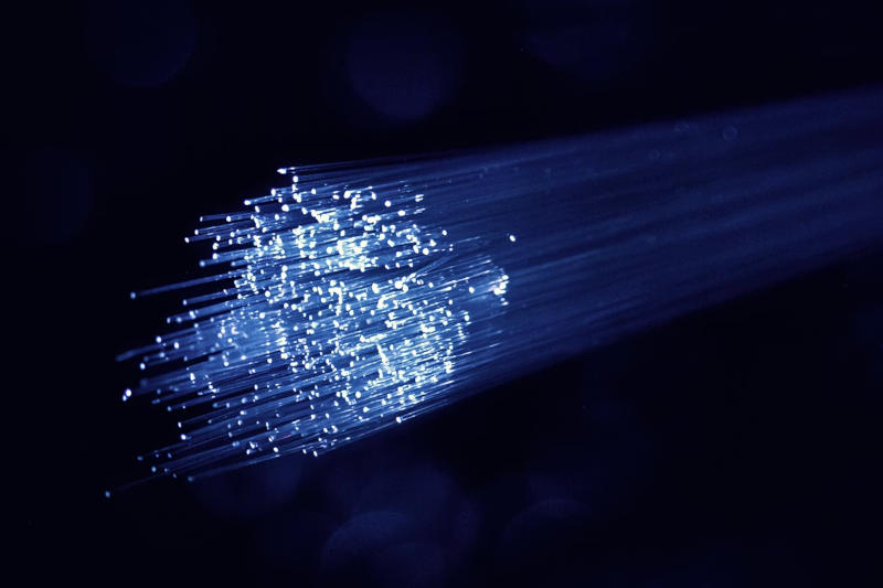 Fiber optik ağlar casusluk aracı haline geldi: duvarlarda kulaklar, yakın sohbetleri dinliyoruz
