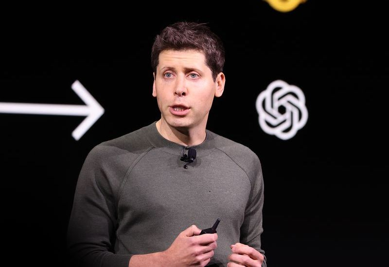 Sam Altman, Savunma Bakanlığı ile “kaygan” sözleşmeyi düzeltmeyi ve vatandaşları gözetimden korumayı taahhüt etti