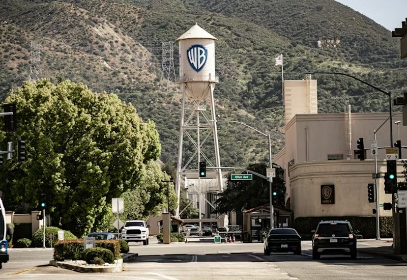 Paramount‑Skydance, Warner Bros Discovery’yi 110 milyar dolara satın almak için anlaşma yaptı.