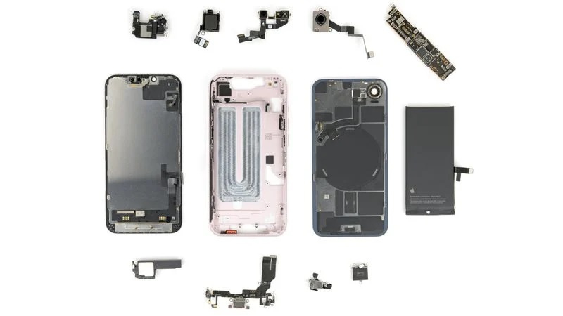 iFixit, iPhone 17e'yi ortaya çıkardı – arka kapak ve MagSafe, iPhone 16e'de de çalışıyor