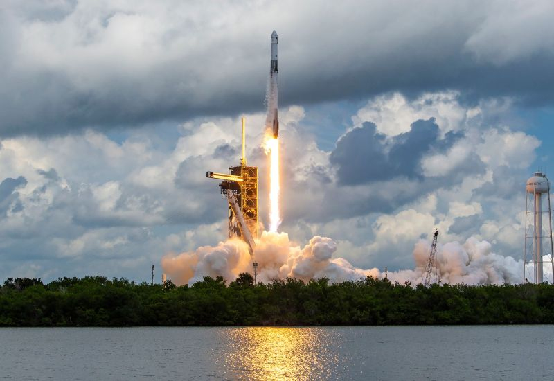 Elon Musk, SpaceX için küresel bir uzay limanı ağı kurmayı planlıyor.