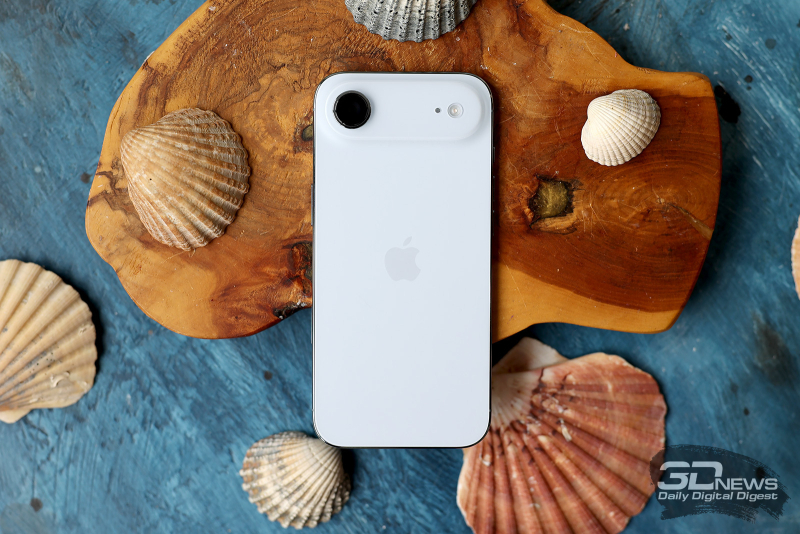 Brezilya yetkilileri, iPhone paketinde şarj adaptörü bulunmaması nedeniyle Apple'a yeniden para cezası veriyor