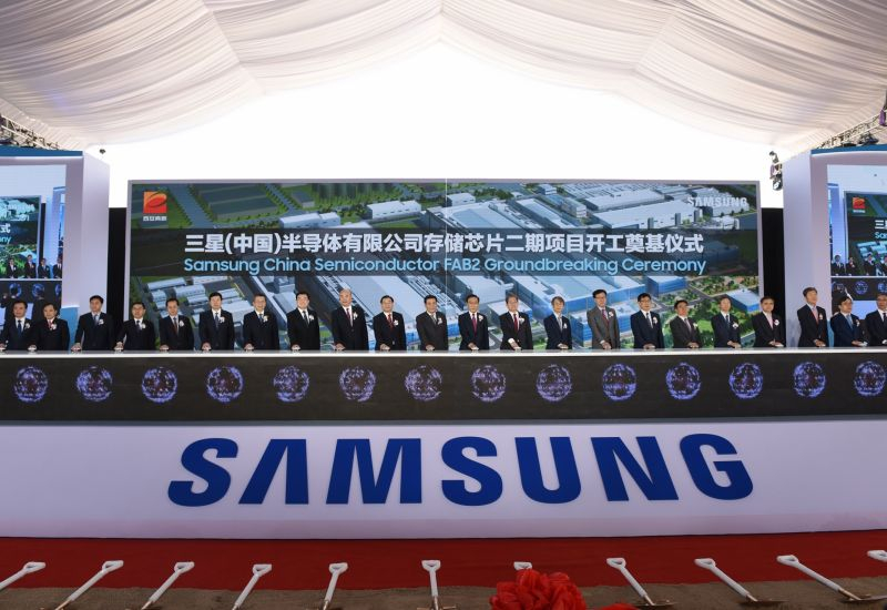 Samsung ve SK Hynix geçen yıl Çin'de hafıza üretimini artırmak için neredeyse bir milyar dolar yatırım yaptı