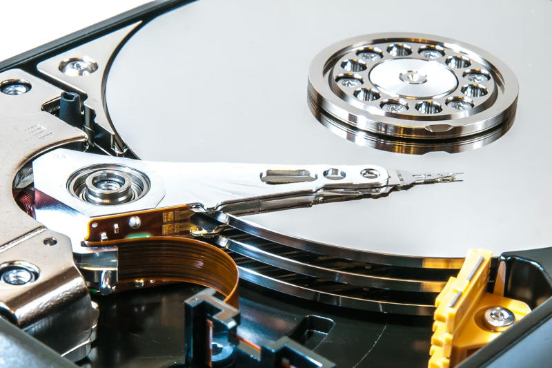 HDD bileşenleri üreticileri, 13 yıldan fazla bir sürede fiyatları abarttığı şüphesiyle karşı karşıya.