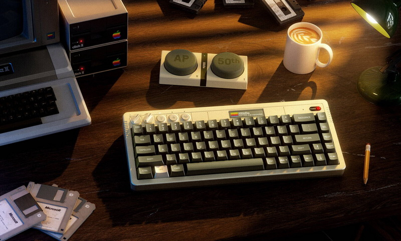 Retro‑stili mekanik klavye 8BitDo Retro 68 AP50 500 dolara mal olup Apple II'den ilham almıştır