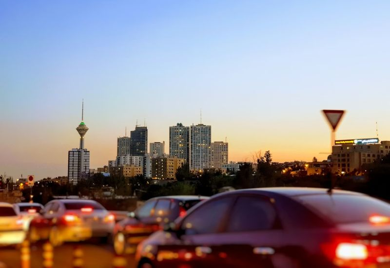 İran, tüm ülkede internet bağlantısının engellenmesi süresini bin saatin üzerine çıkardı.