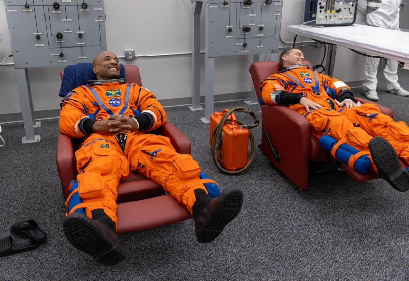 NASA şimdi astronotların Artemis II Ay görevi sırasında iPhone getirmesine izin veriyor