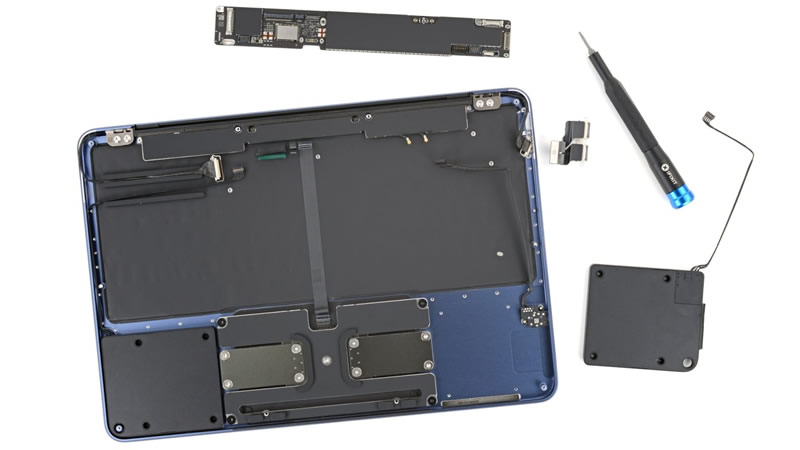 iFixit, MacBook Neo'yu analiz etti ve Apple dizüstü bilgisayarları arasında tamir açısından en uygun olduğunu belirledi