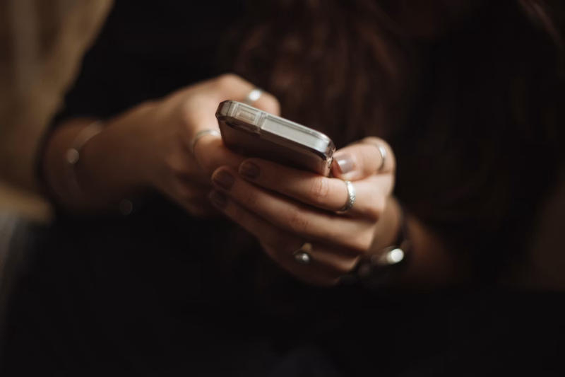 Meta tarafından oluşturulan bir AI botu, Instagram hesaplarını hacklediğini kullanıcılarına bildirdi.