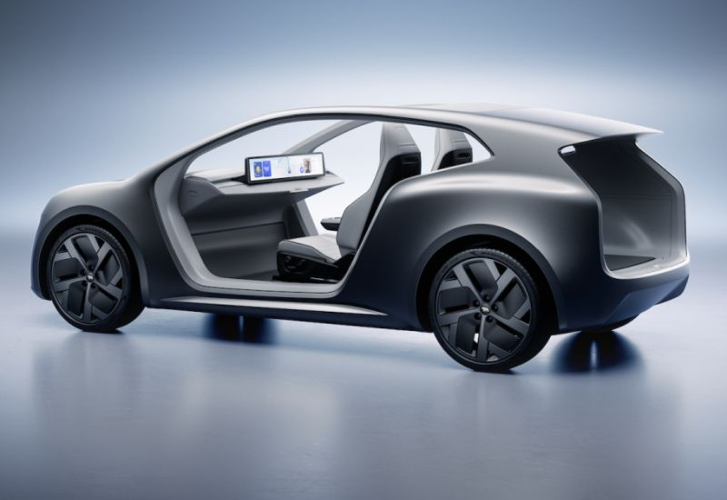 Lucid, Tesla CyberCab’e rakip olacak bir sürücüsüz taksi konsepti duyurdu; diğer yenilikler arasında.