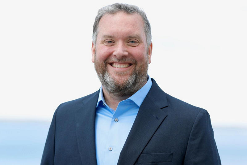 Qualcomm, Intel Foundries’in yarı iletken üretim yöneticisini çekti